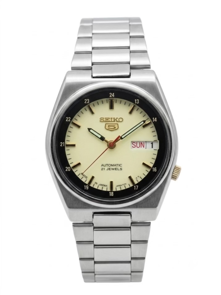 Seiko 5 night glowing