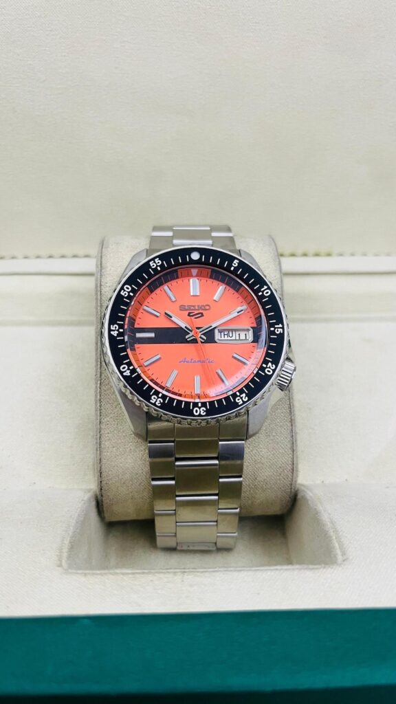 Seiko 5 Rotating bazel